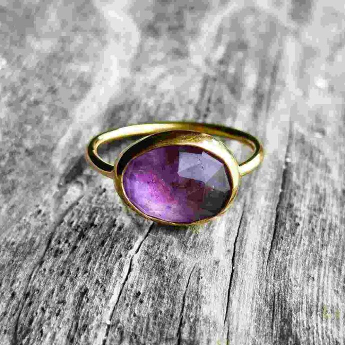 Ring gold with amethyst – vergoldeter Silberring mit violettem Amethyst